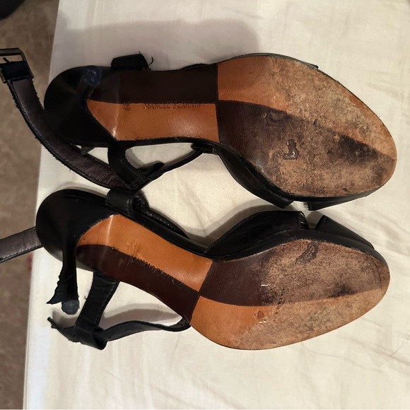 Authentic Manolo Blahnik heels - Picture 7 of 7